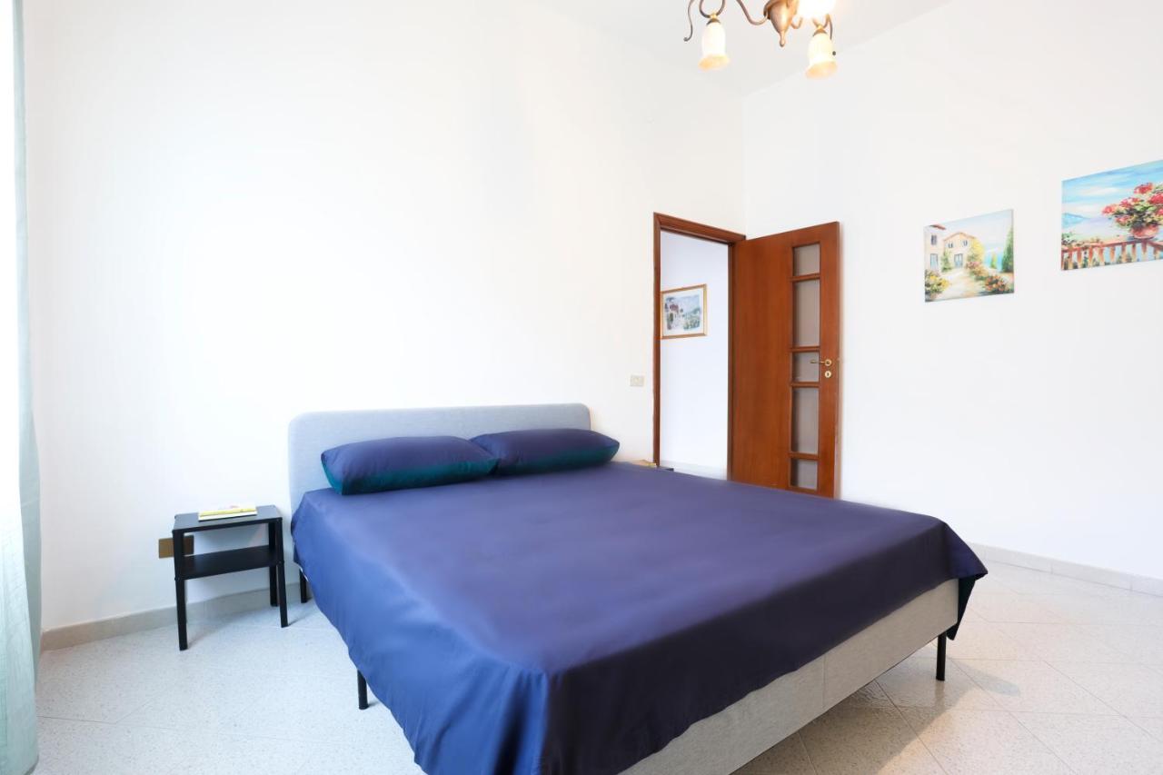 Bright Near The Sea With Parking Salerno