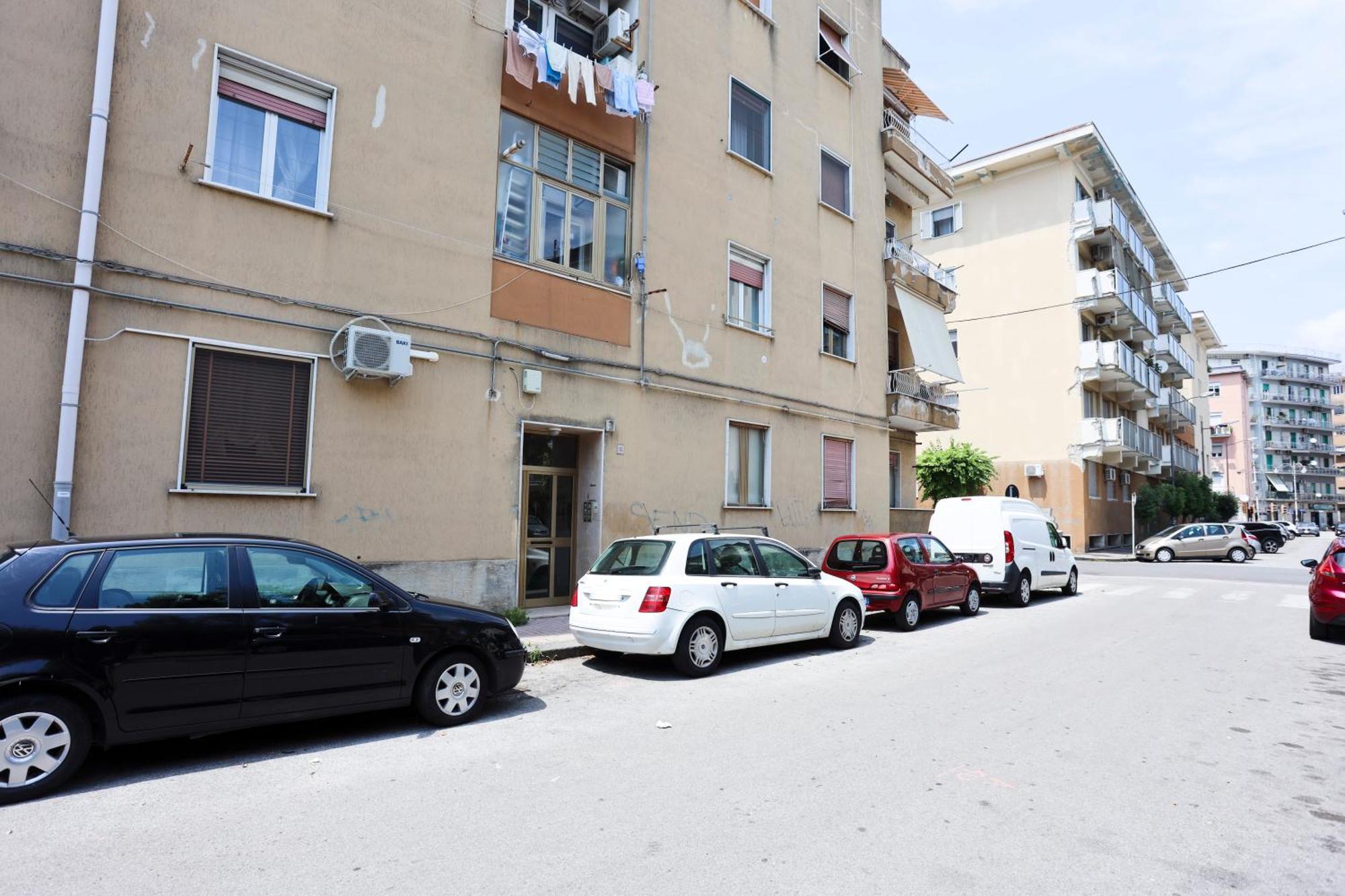 Apartment Bright Near The Sea With Parking Salerno