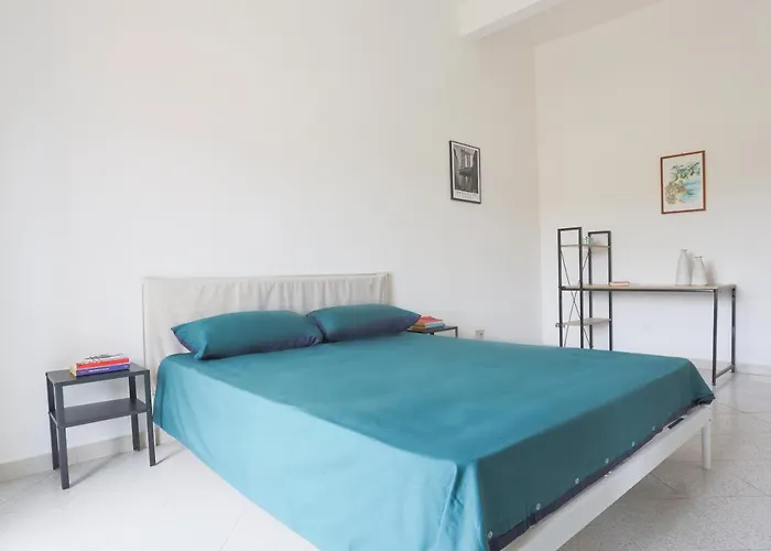 Bright Apartment Near The Sea With Parking