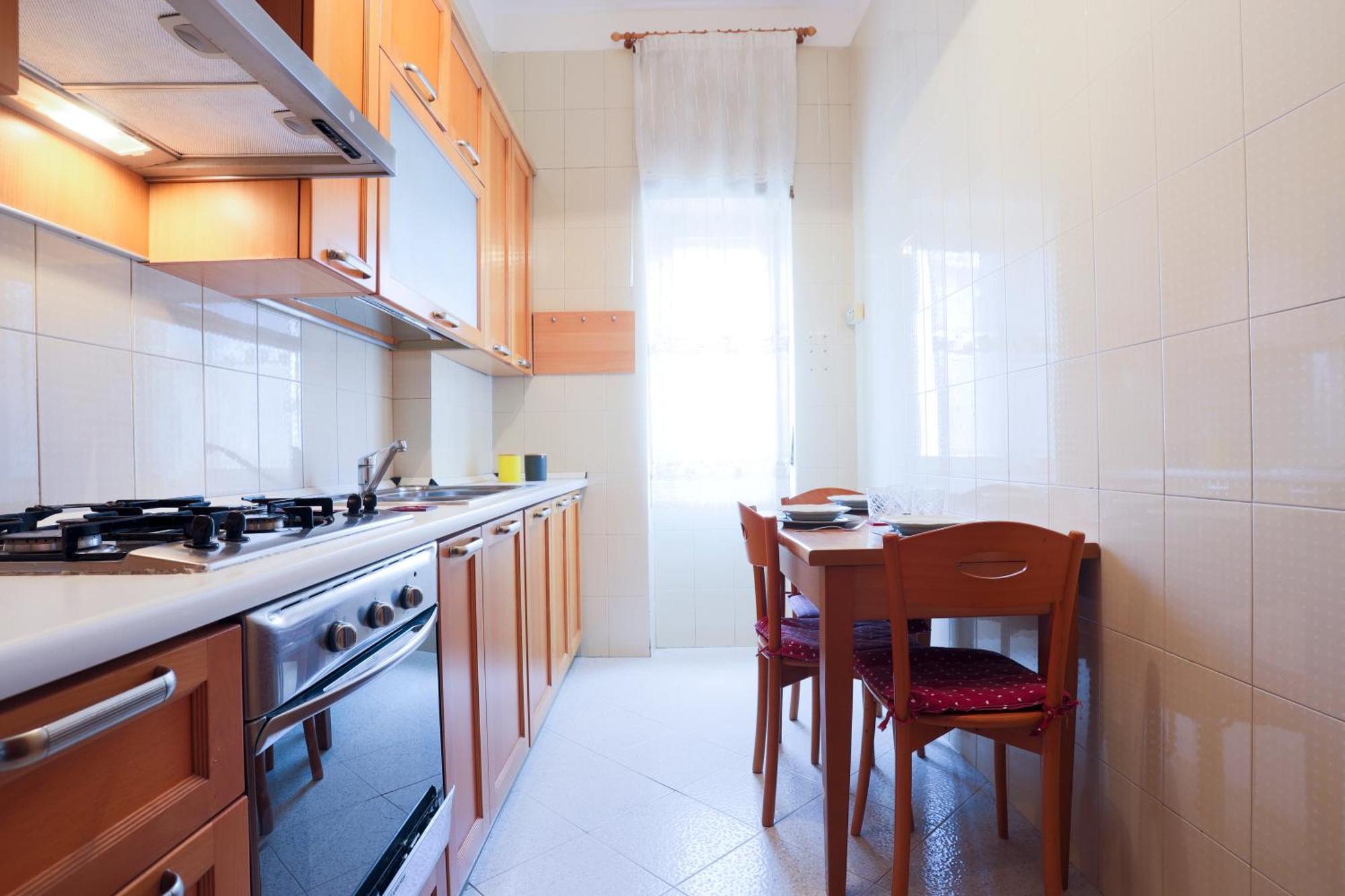 Bright Near The Sea With Parking *